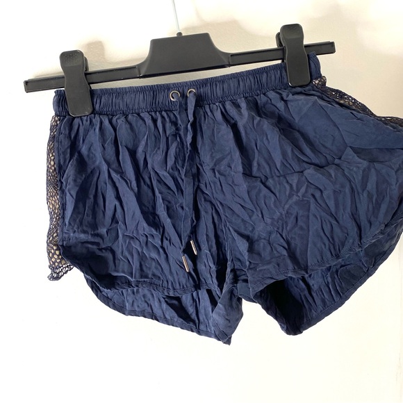 David Lerner Silk Navy Lace Shorts - Picture 2 of 5